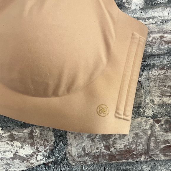 Honey love Comfortable Nude Bra with removable cups. Soo buttery soft - Picture 7 of 8